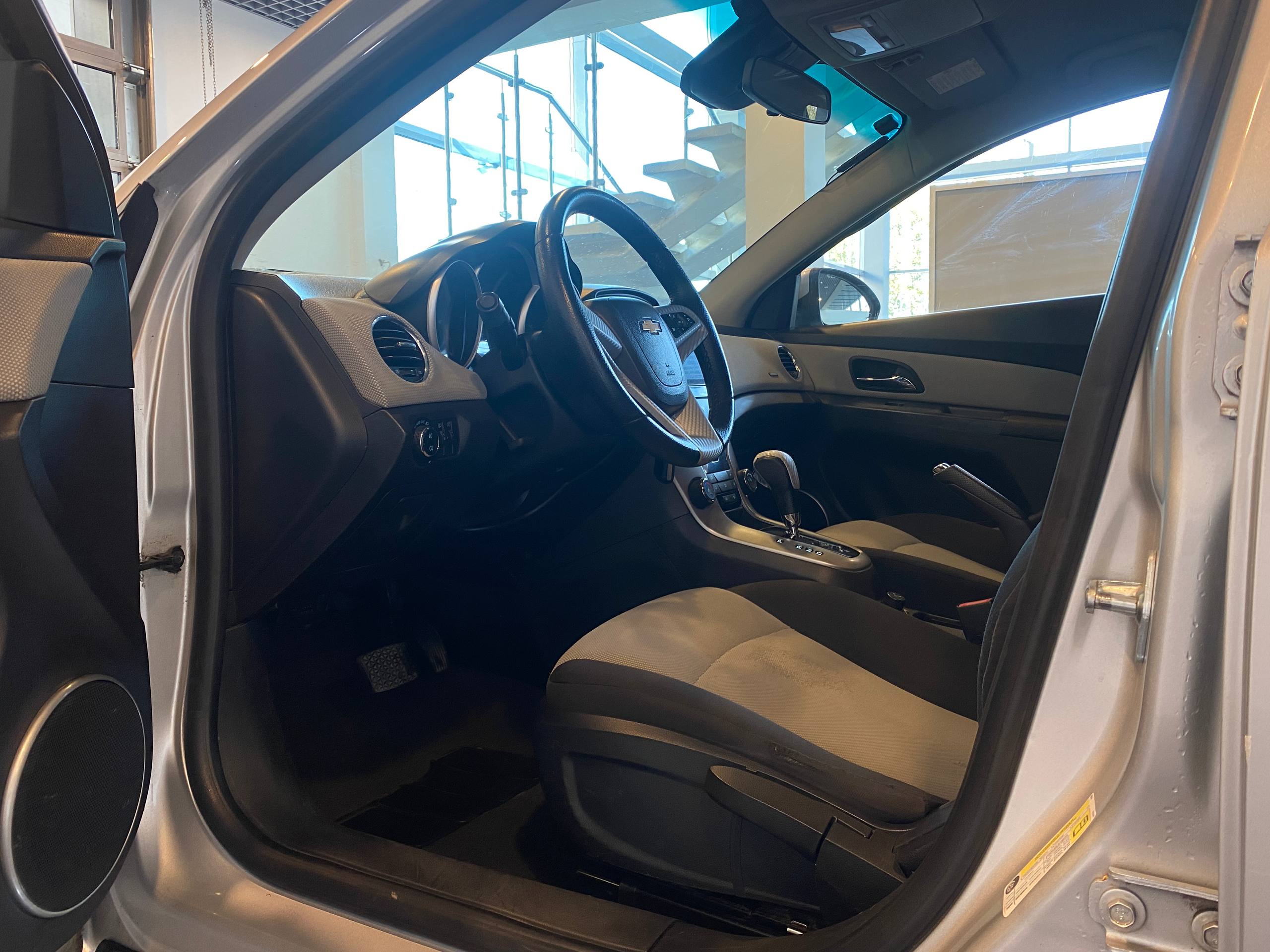 CHEVROLET CRUZE