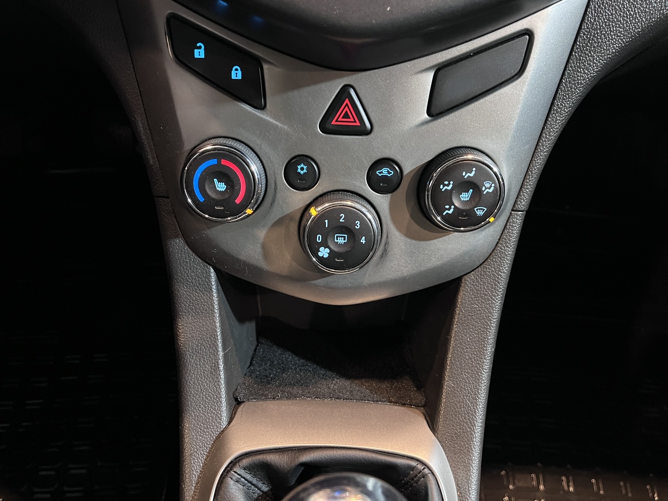 CHEVROLET AVEO