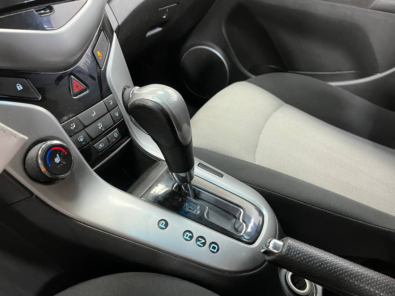 CHEVROLET CRUZE