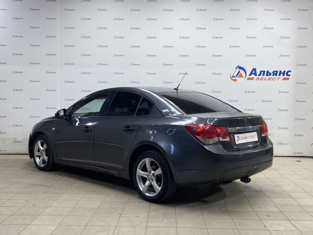 CHEVROLET CRUZE