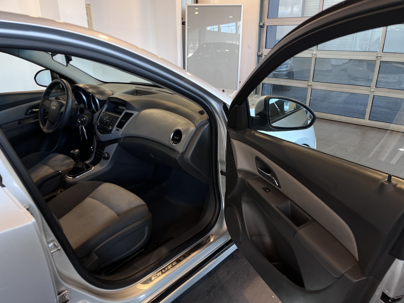 CHEVROLET CRUZE