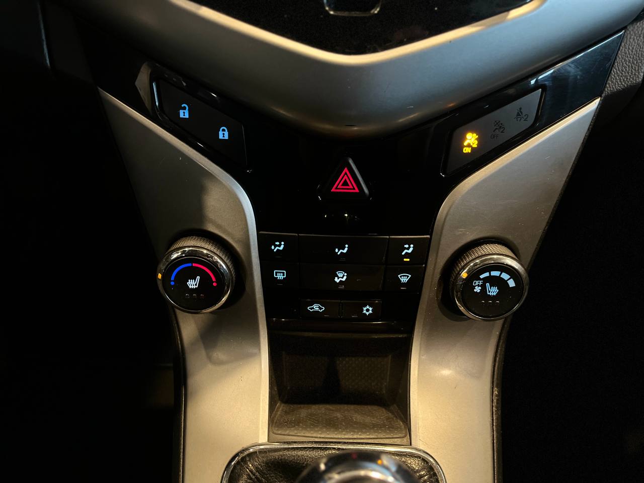 CHEVROLET CRUZE