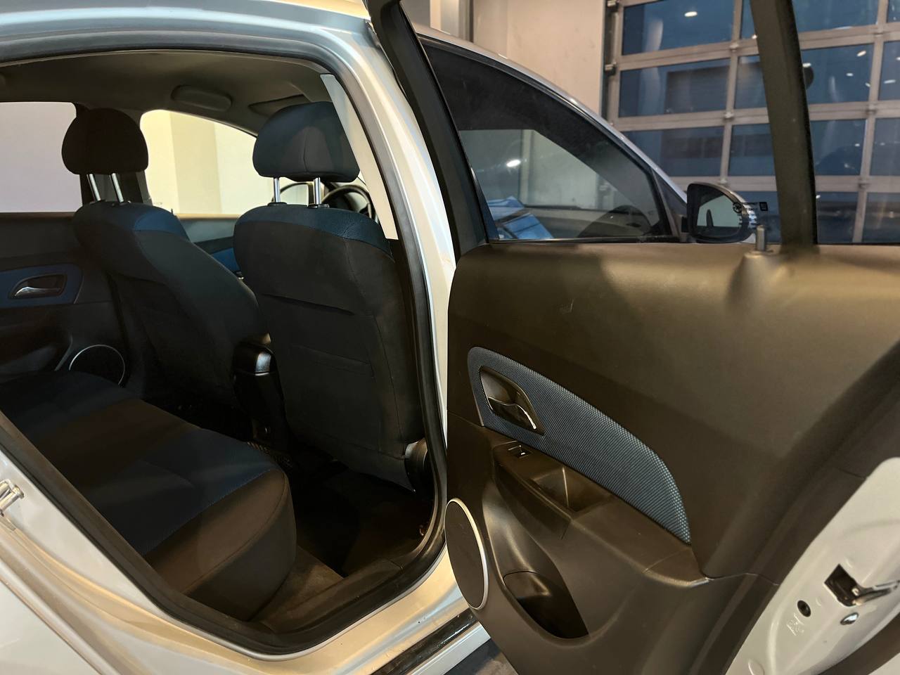 CHEVROLET CRUZE