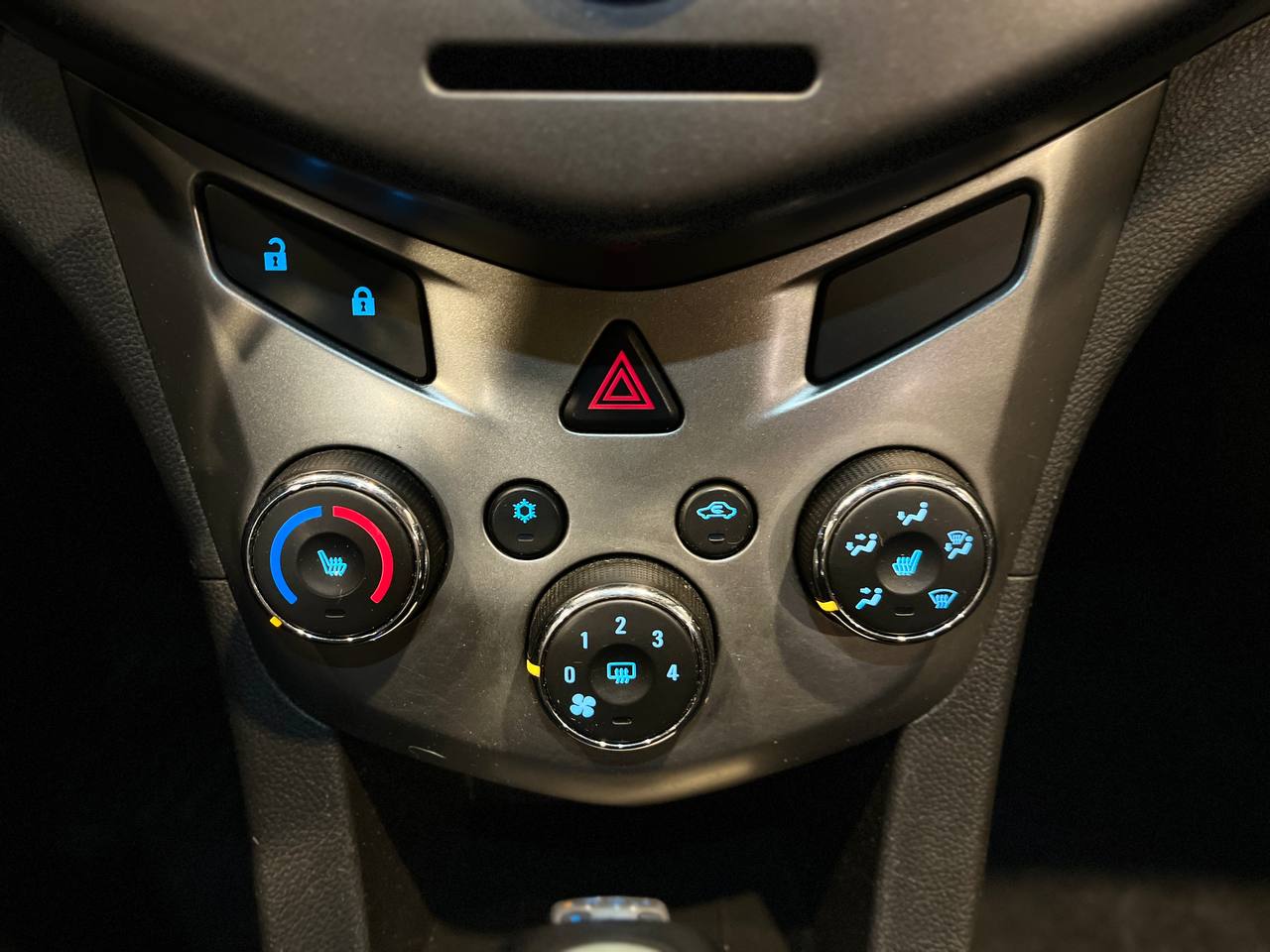CHEVROLET AVEO
