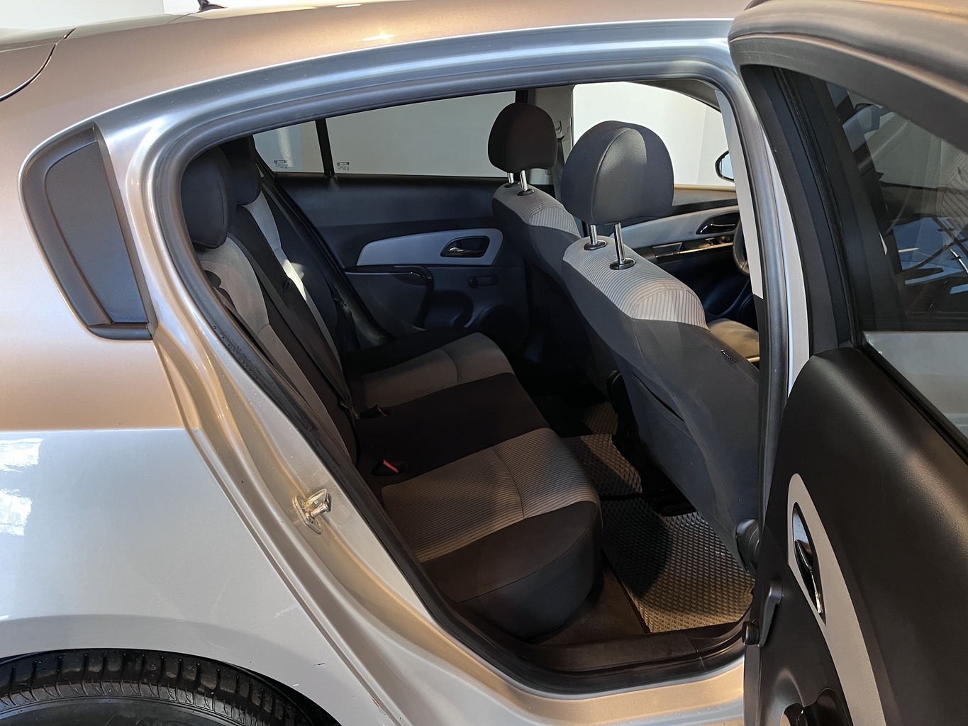 CHEVROLET CRUZE