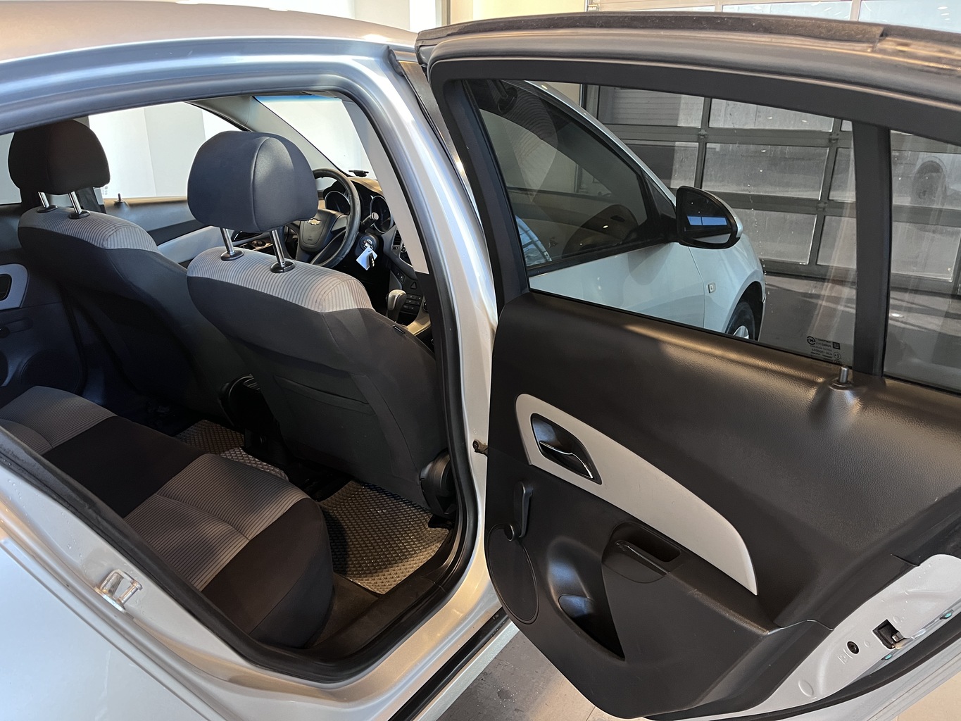 CHEVROLET CRUZE