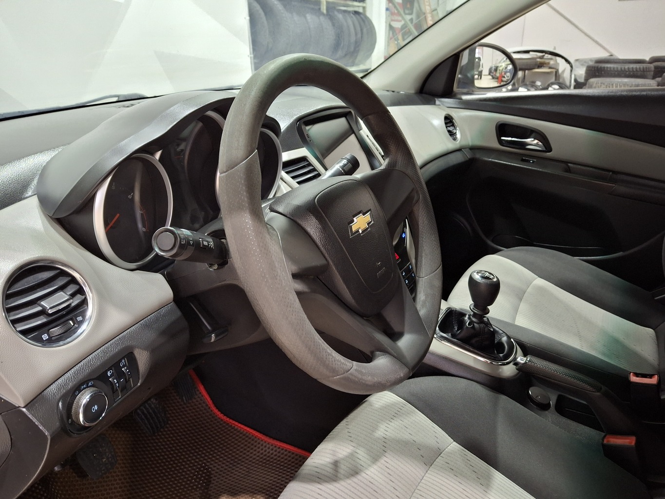 CHEVROLET CRUZE