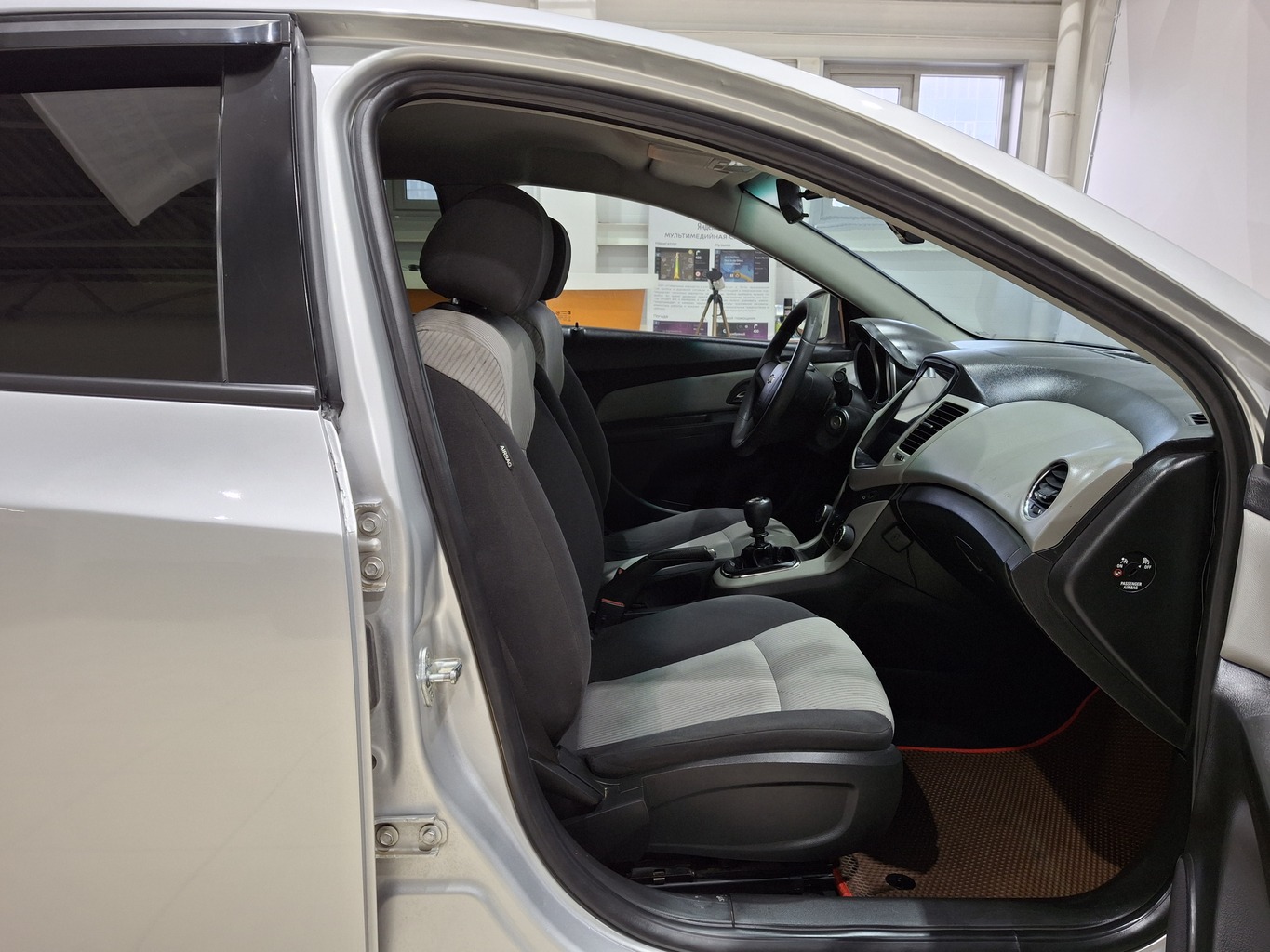 CHEVROLET CRUZE