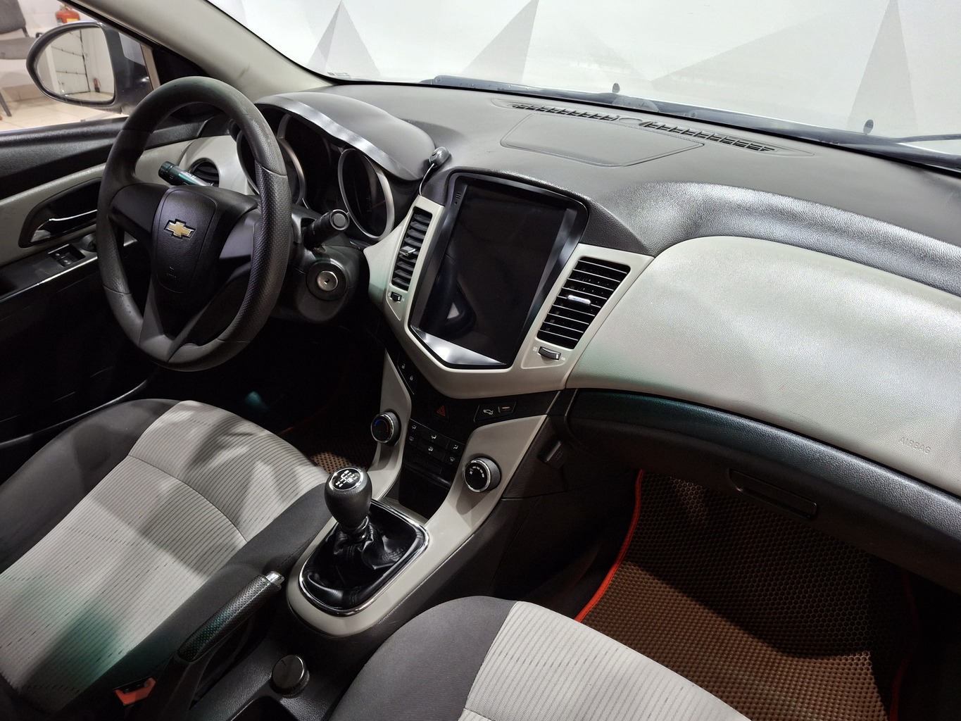 CHEVROLET CRUZE