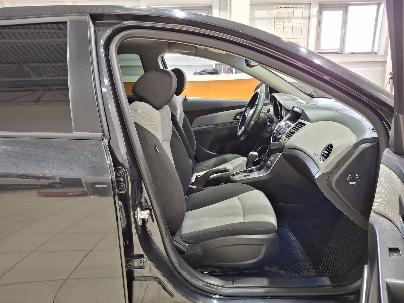 CHEVROLET CRUZE