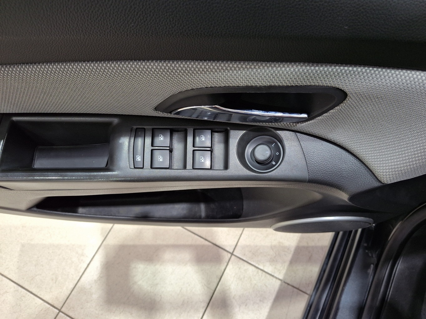 CHEVROLET CRUZE