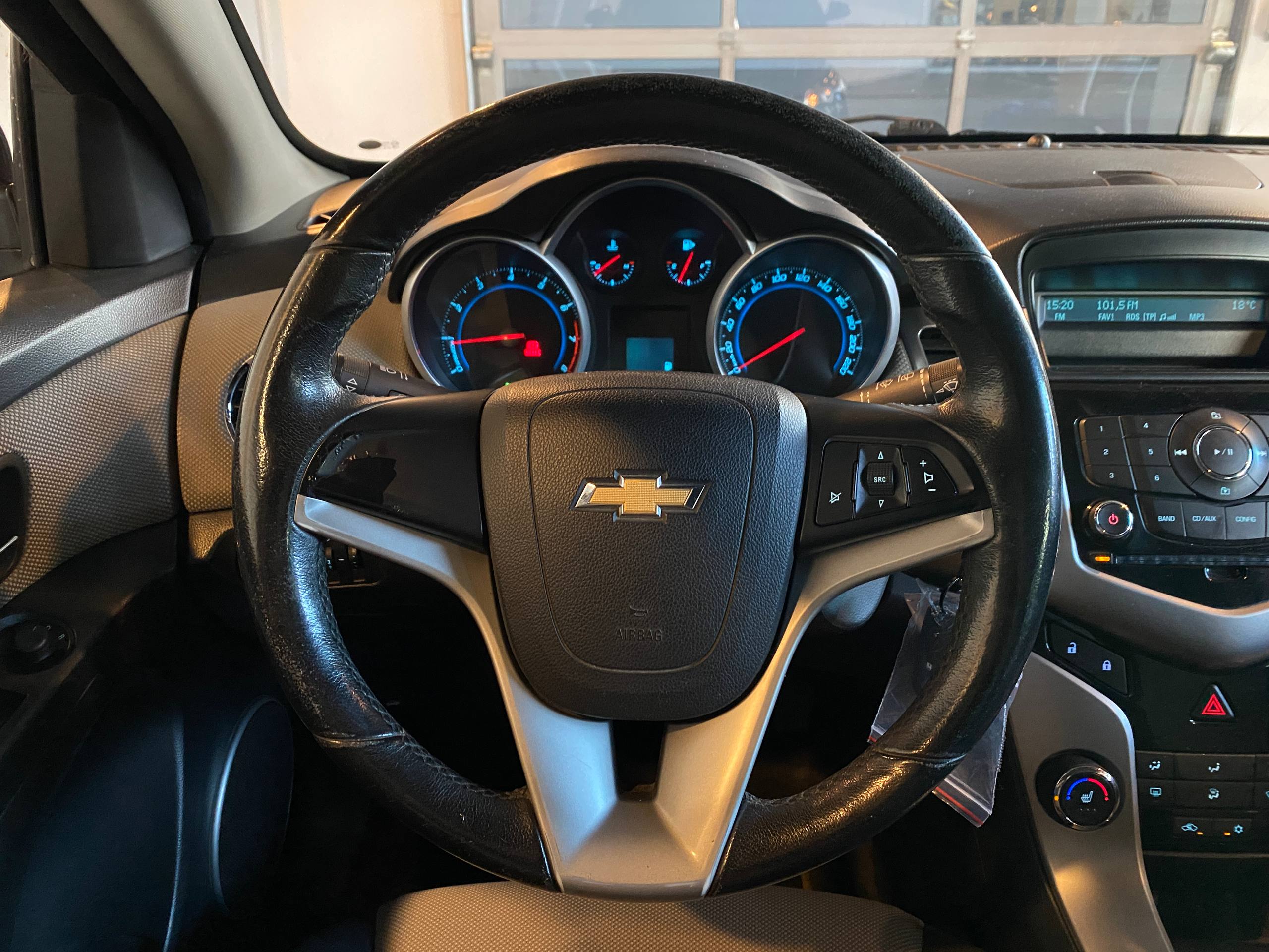 CHEVROLET CRUZE