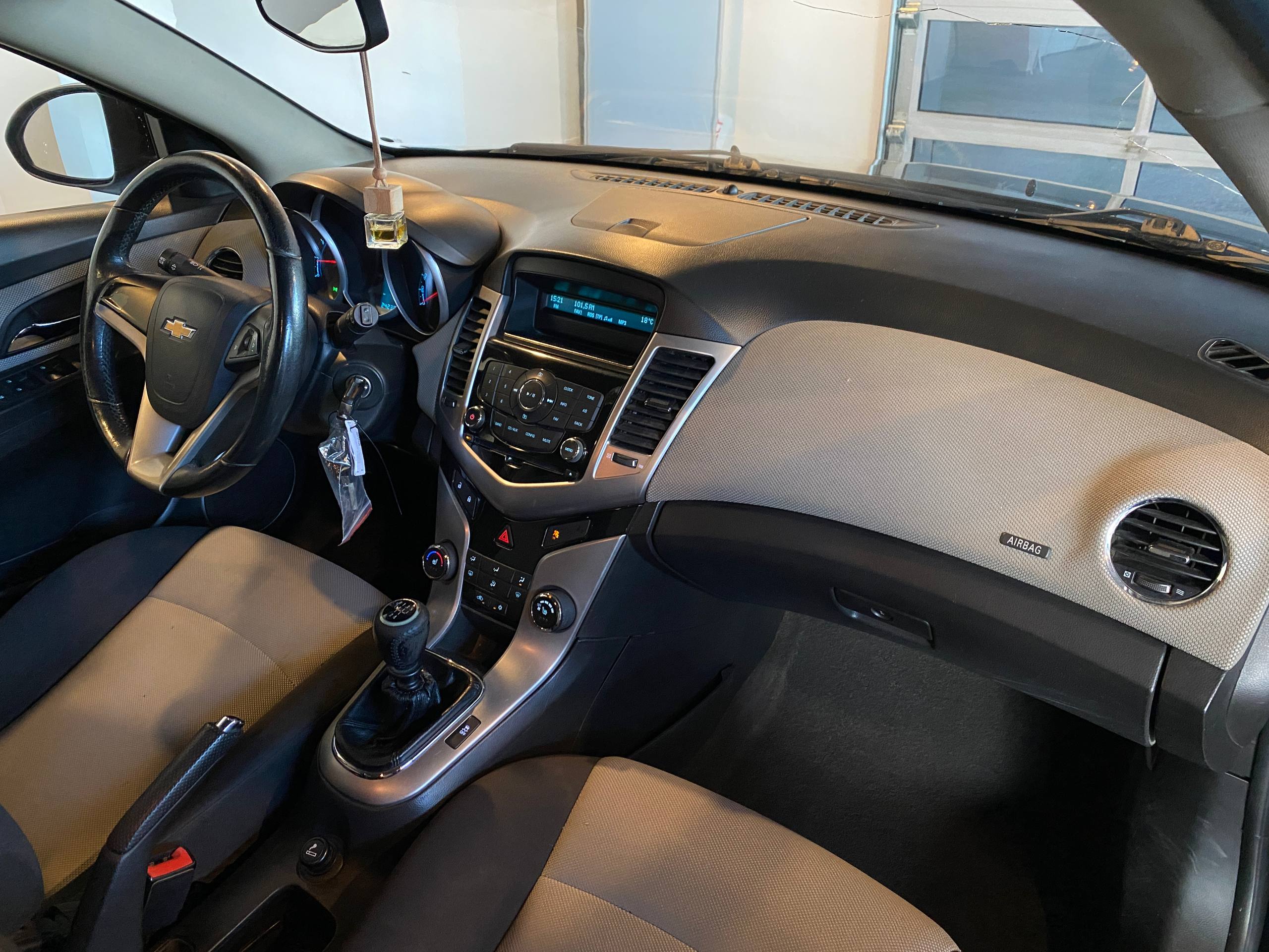 CHEVROLET CRUZE