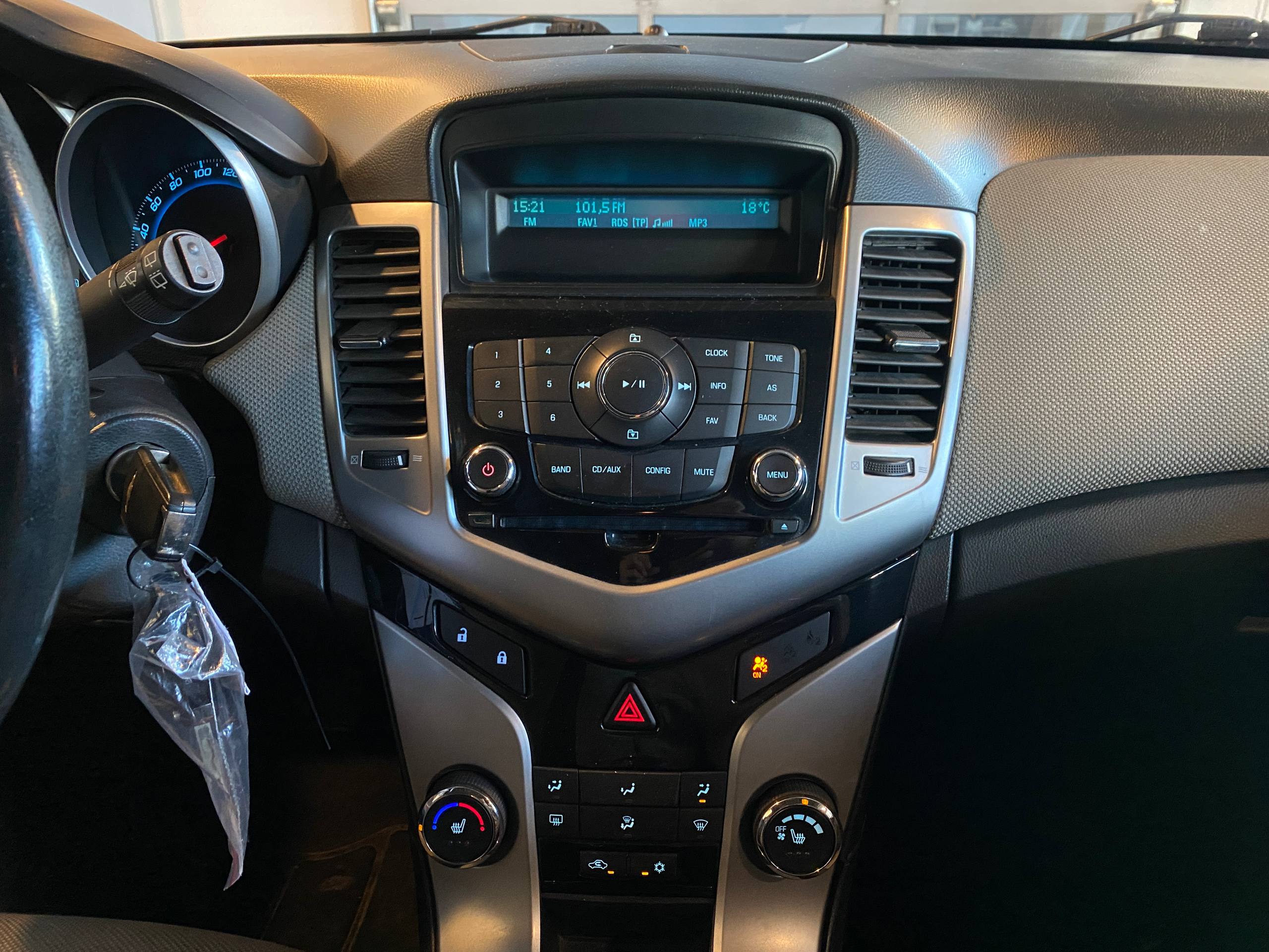 CHEVROLET CRUZE
