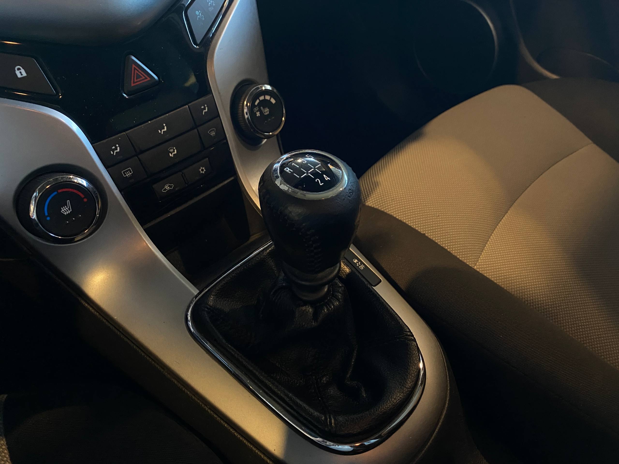 CHEVROLET CRUZE