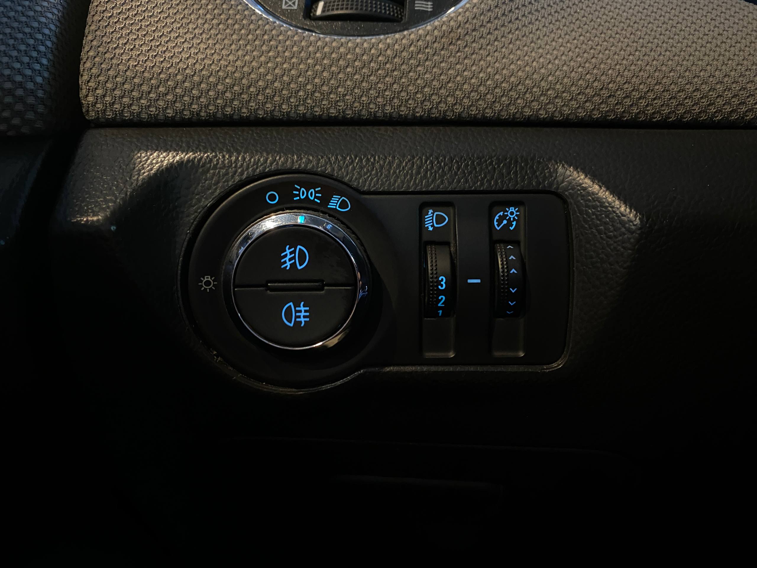 CHEVROLET CRUZE