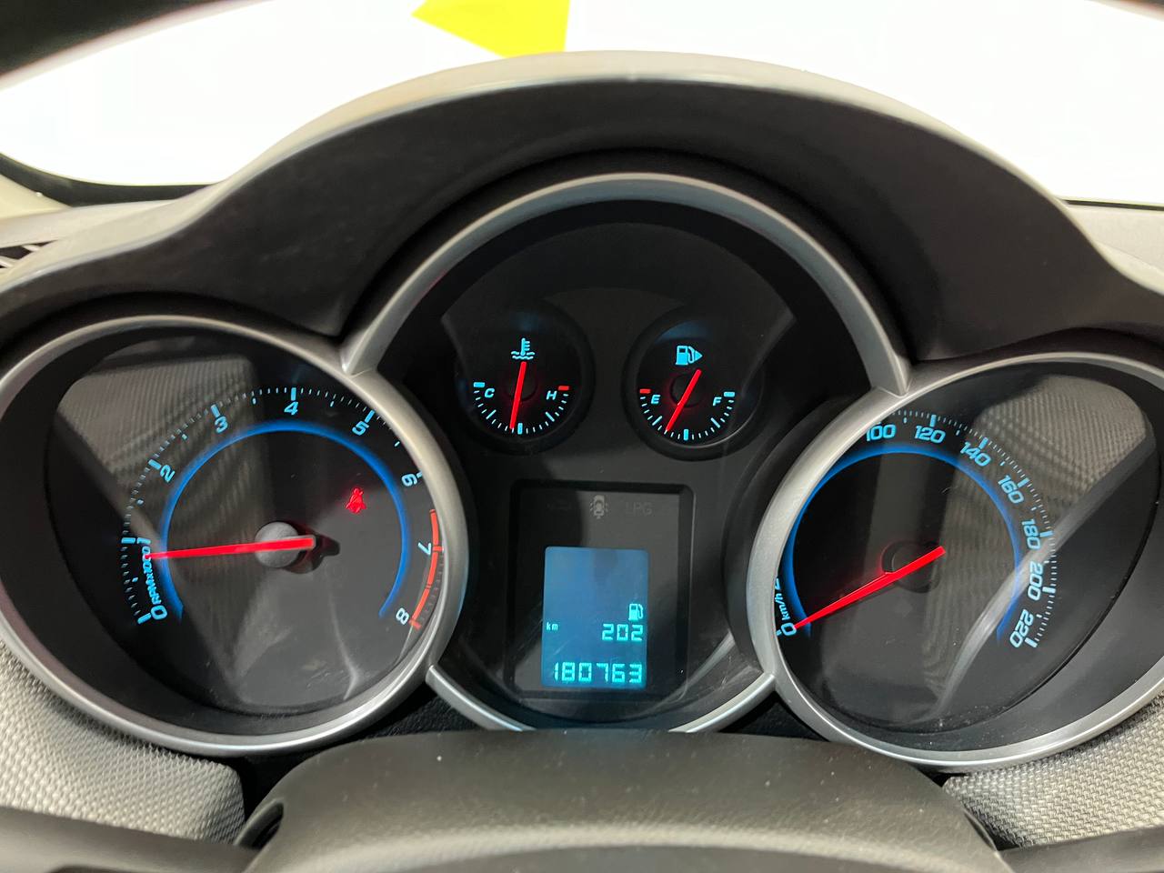 CHEVROLET CRUZE