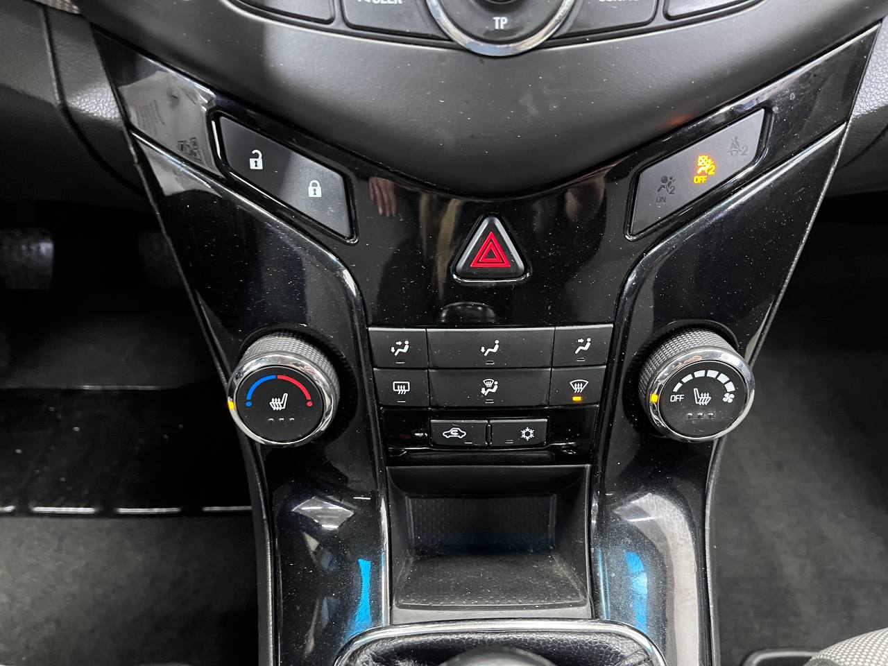 CHEVROLET CRUZE