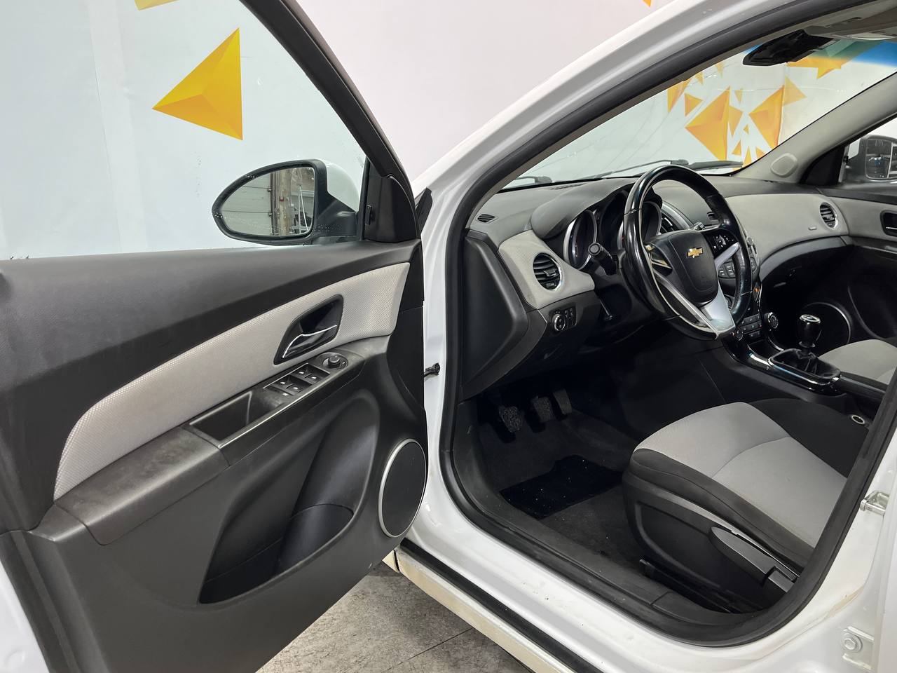 CHEVROLET CRUZE