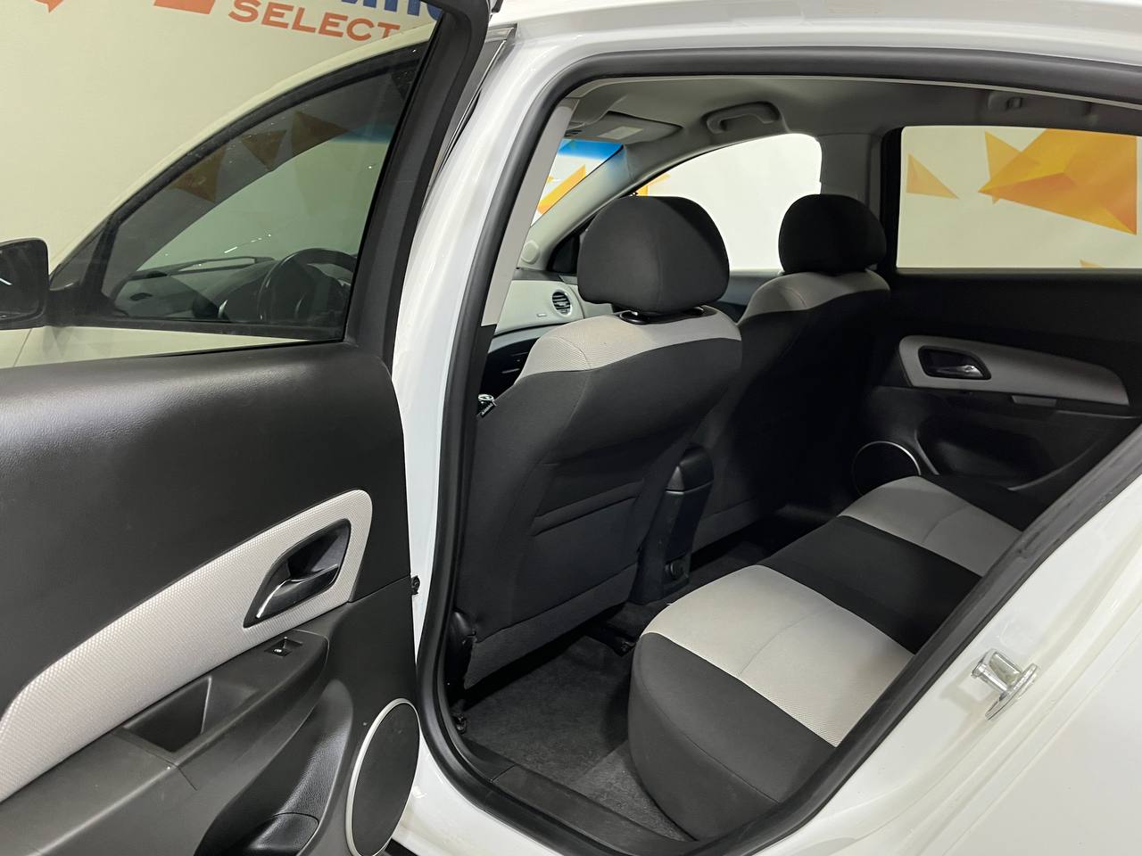 CHEVROLET CRUZE