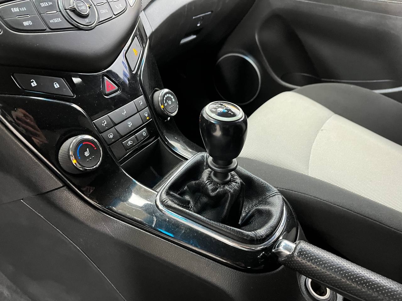 CHEVROLET CRUZE