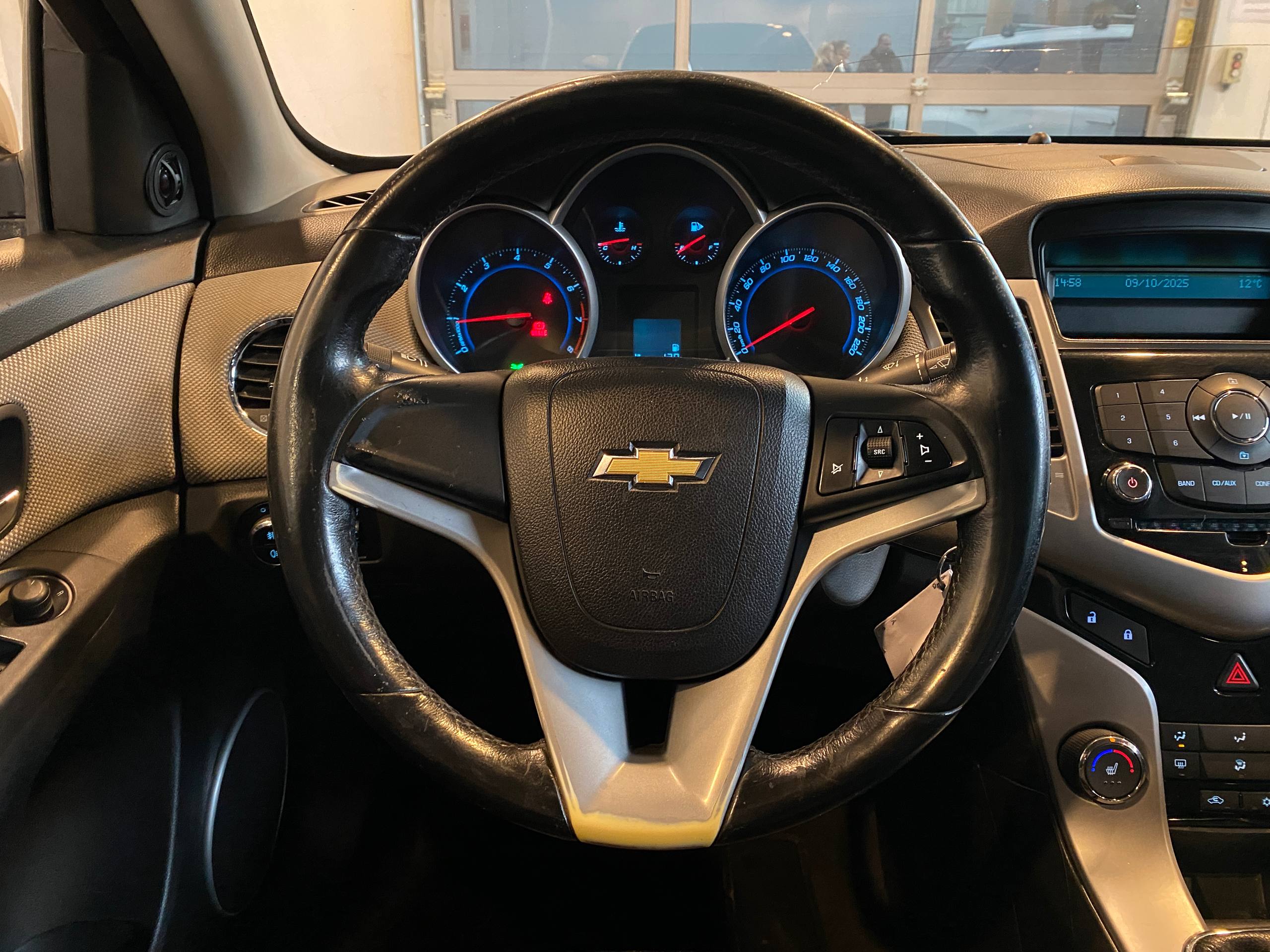 CHEVROLET CRUZE