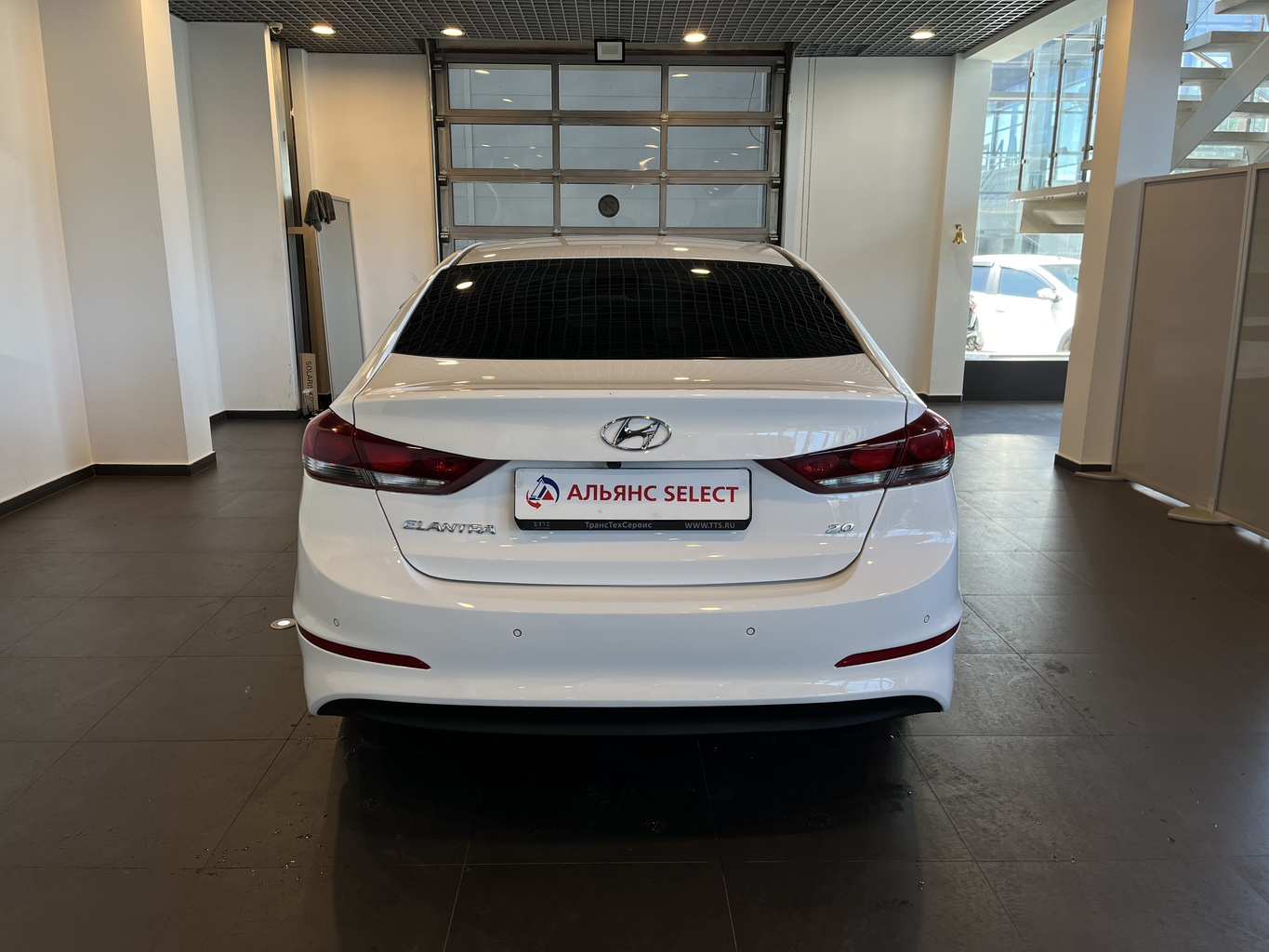 HYUNDAI ELANTRA