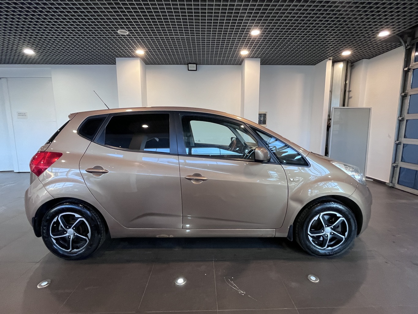 KIA VENGA
