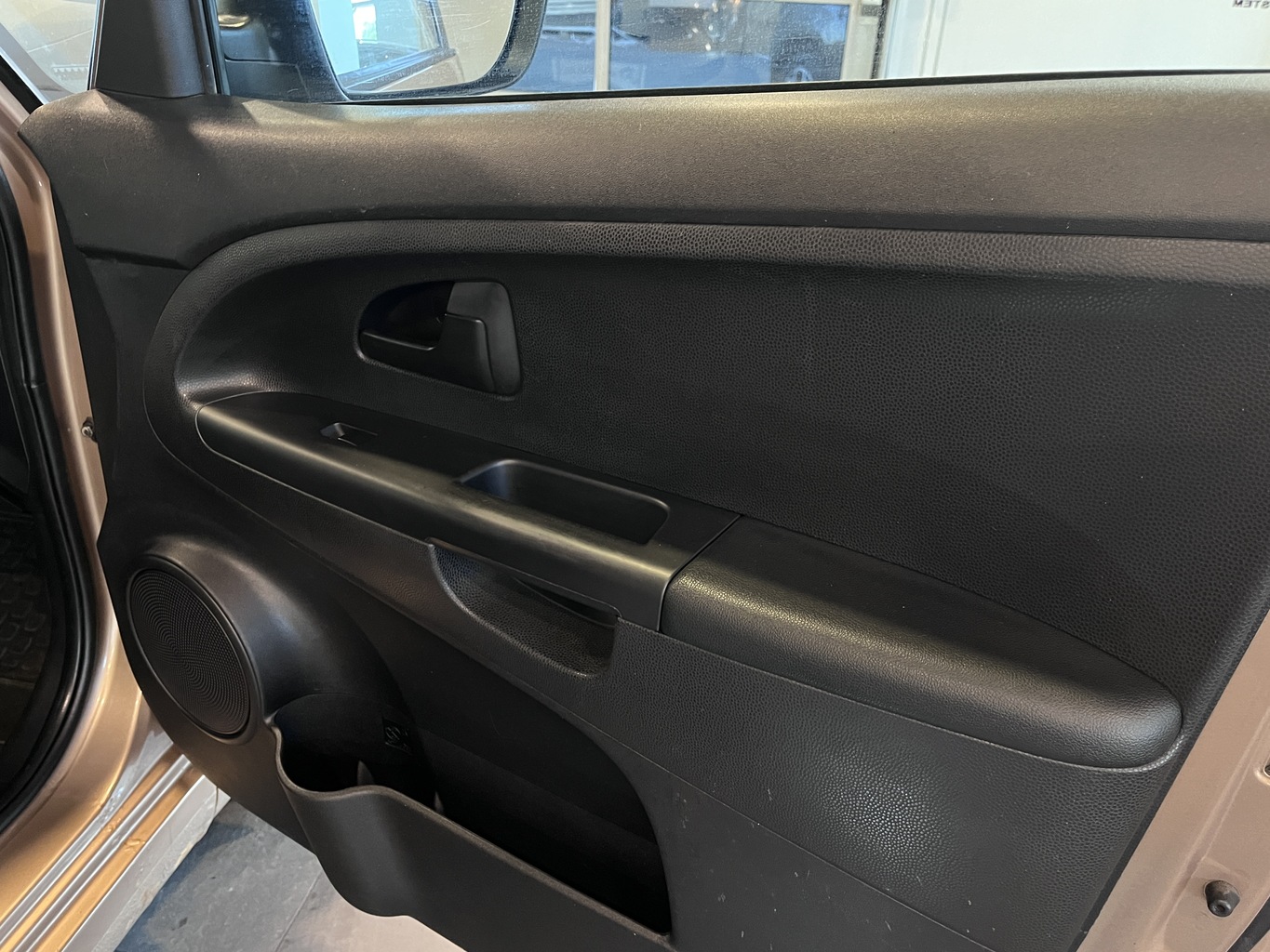 KIA VENGA