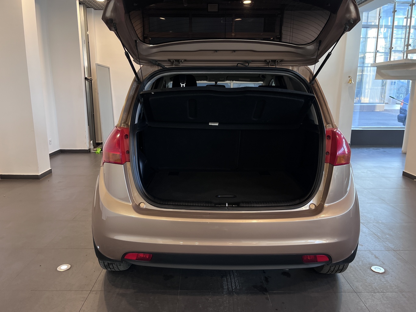 KIA VENGA