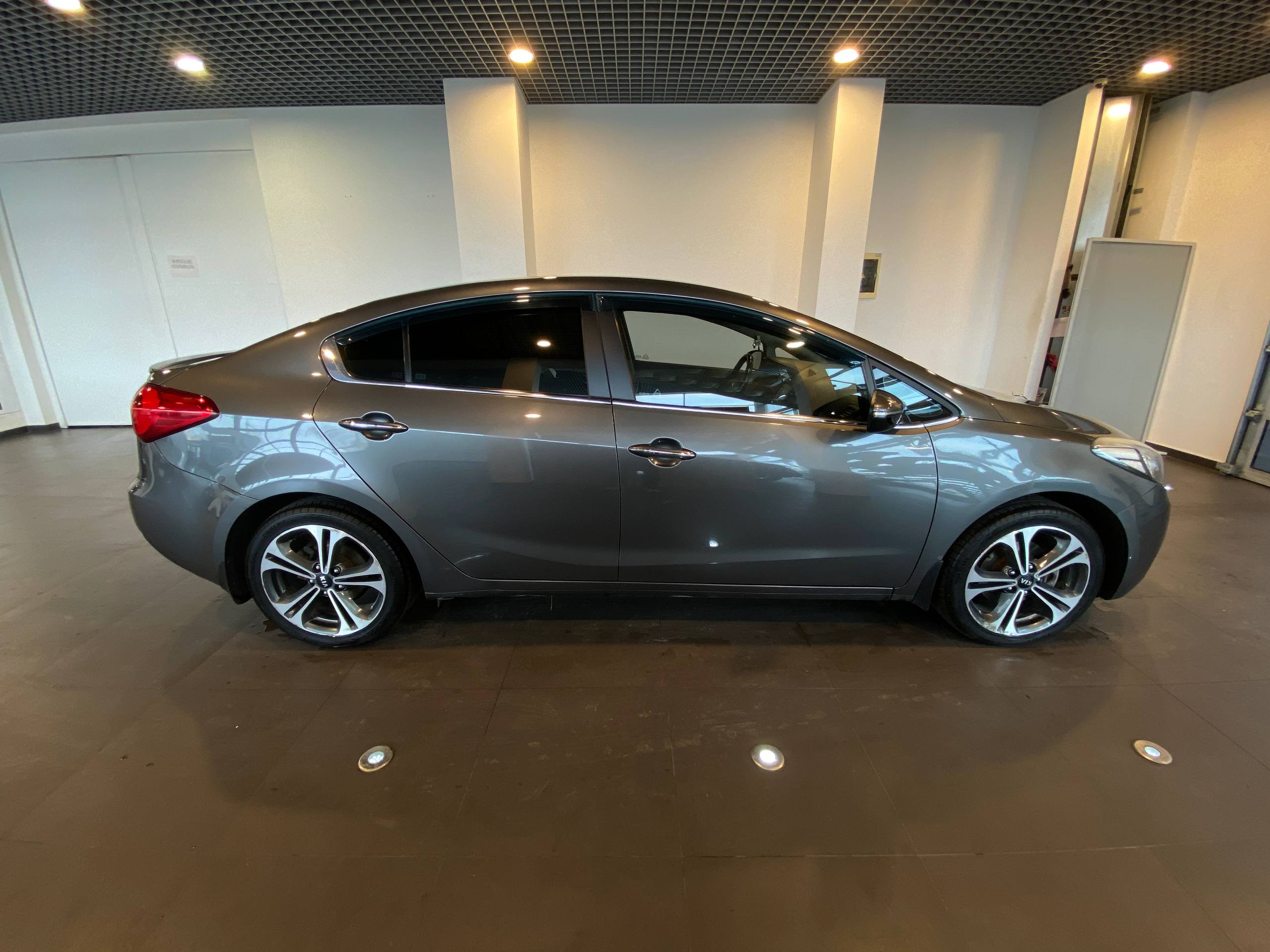 KIA CERATO
