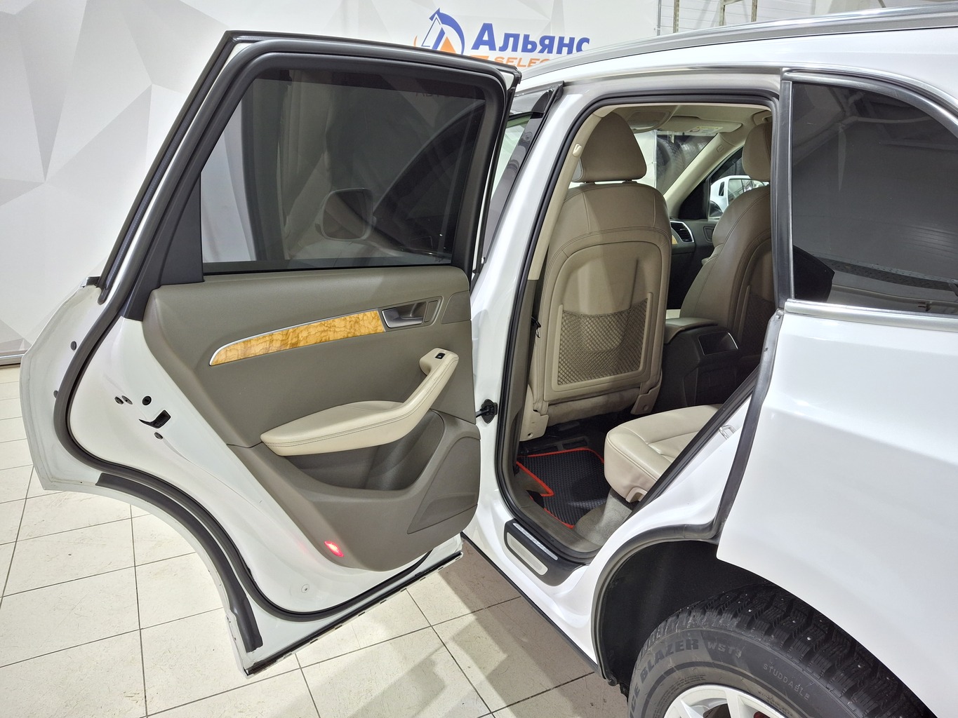 AUDI Q5