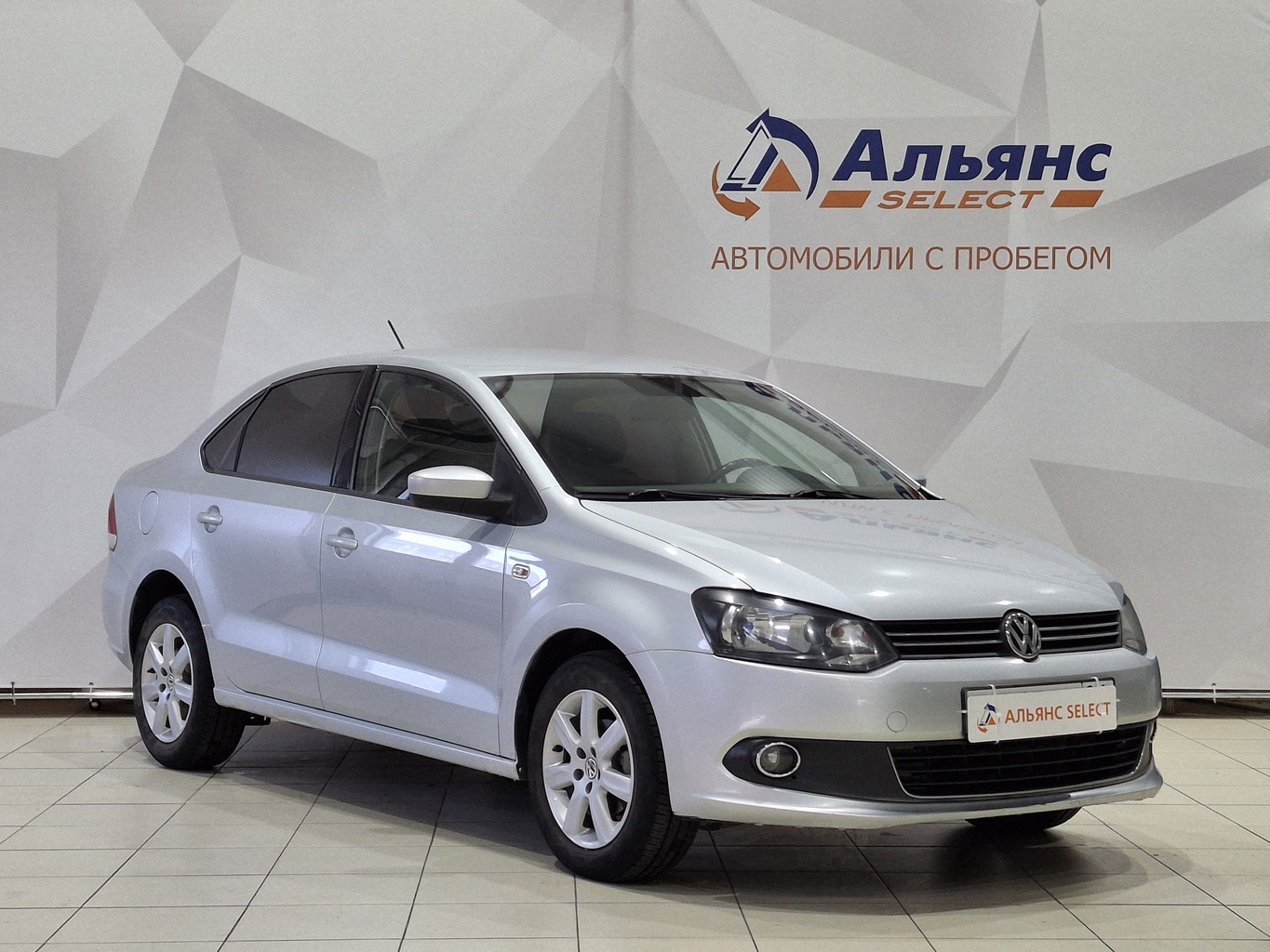 VOLKSWAGEN POLO