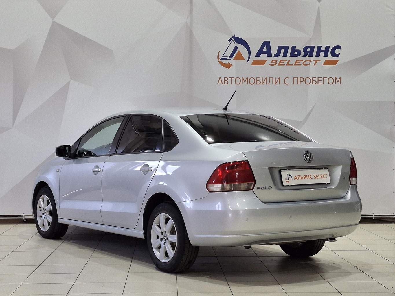 VOLKSWAGEN POLO