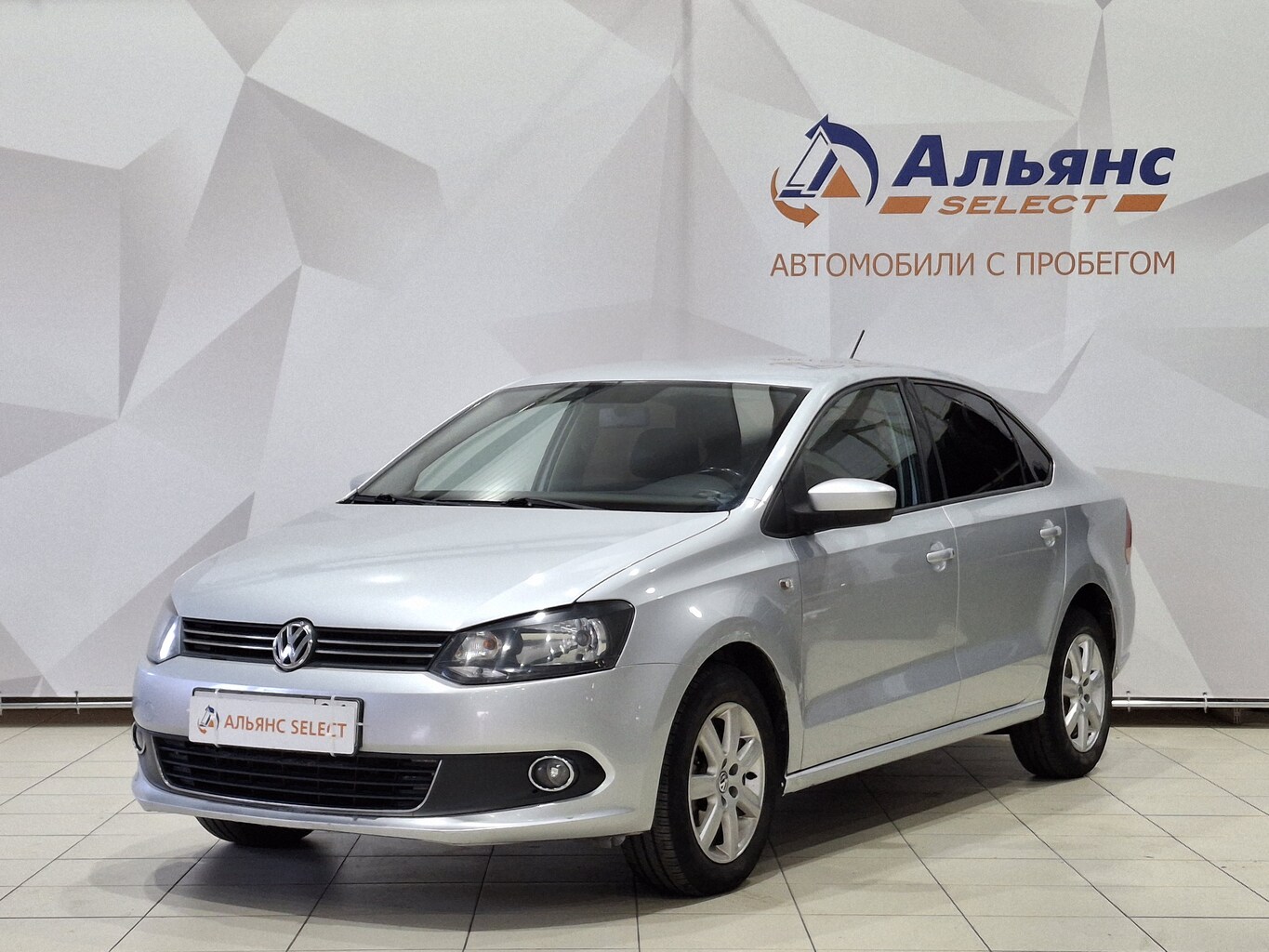 VOLKSWAGEN POLO