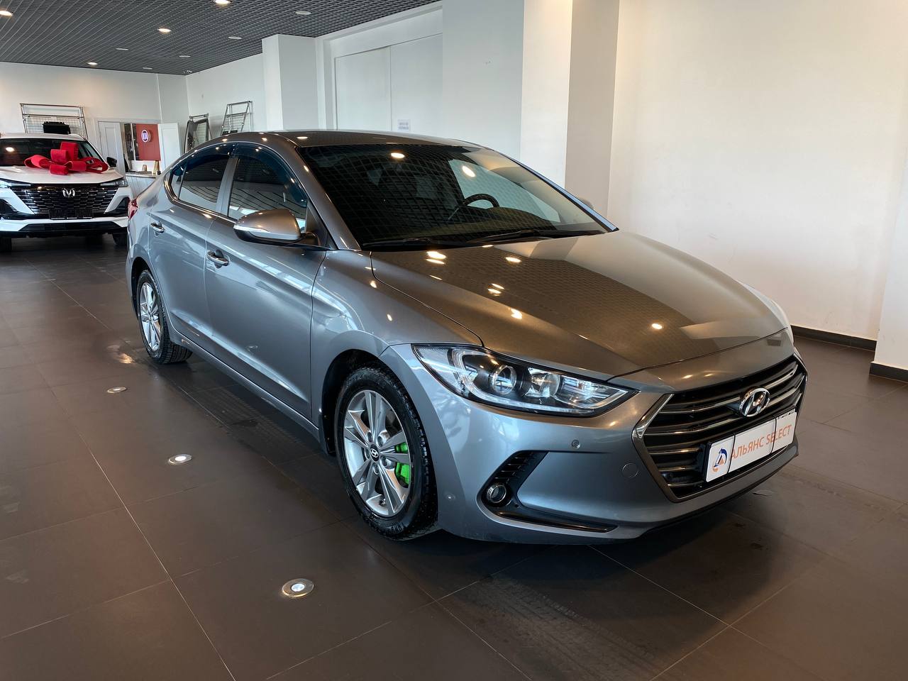 HYUNDAI ELANTRA