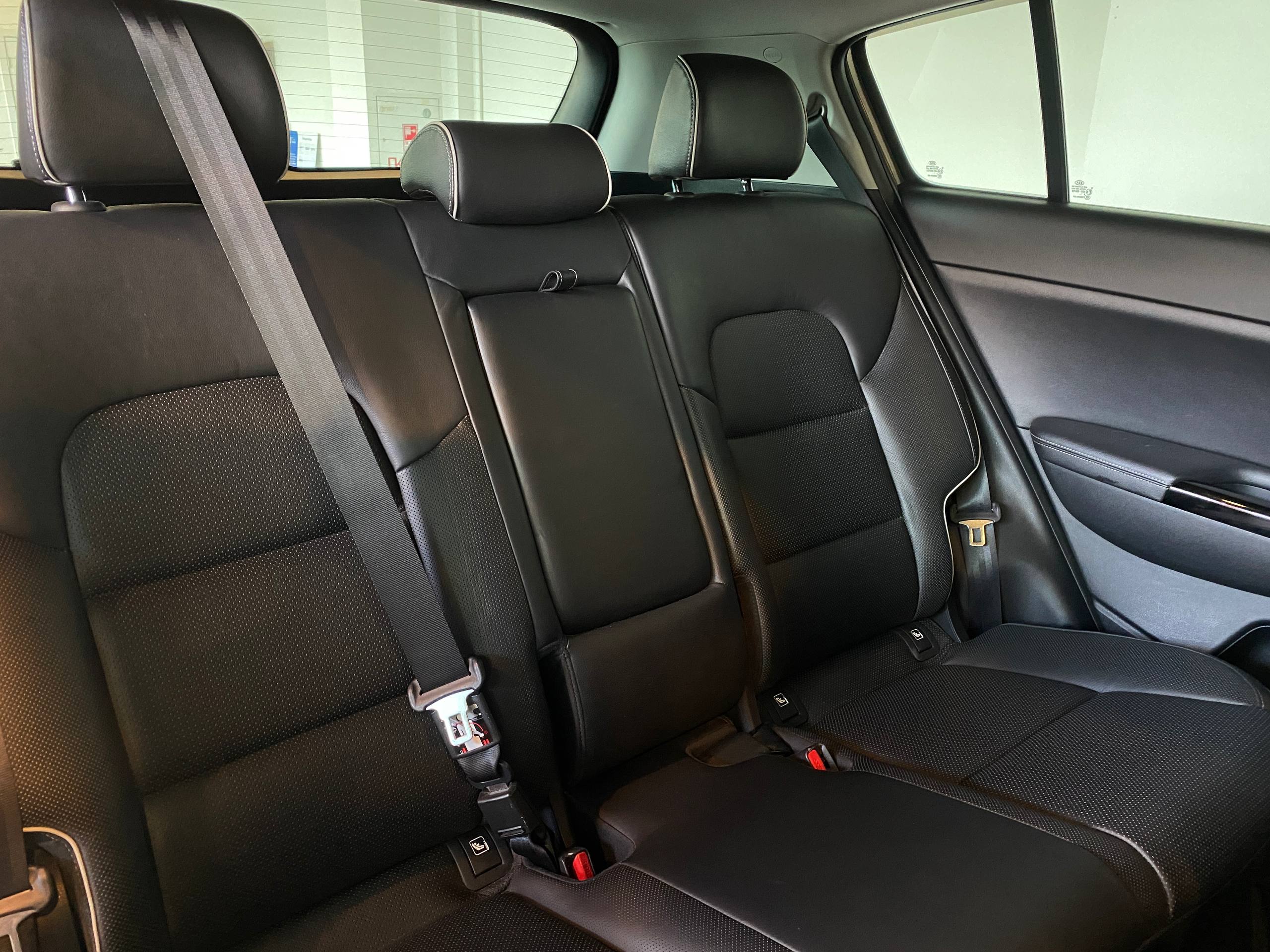 KIA SPORTAGE S