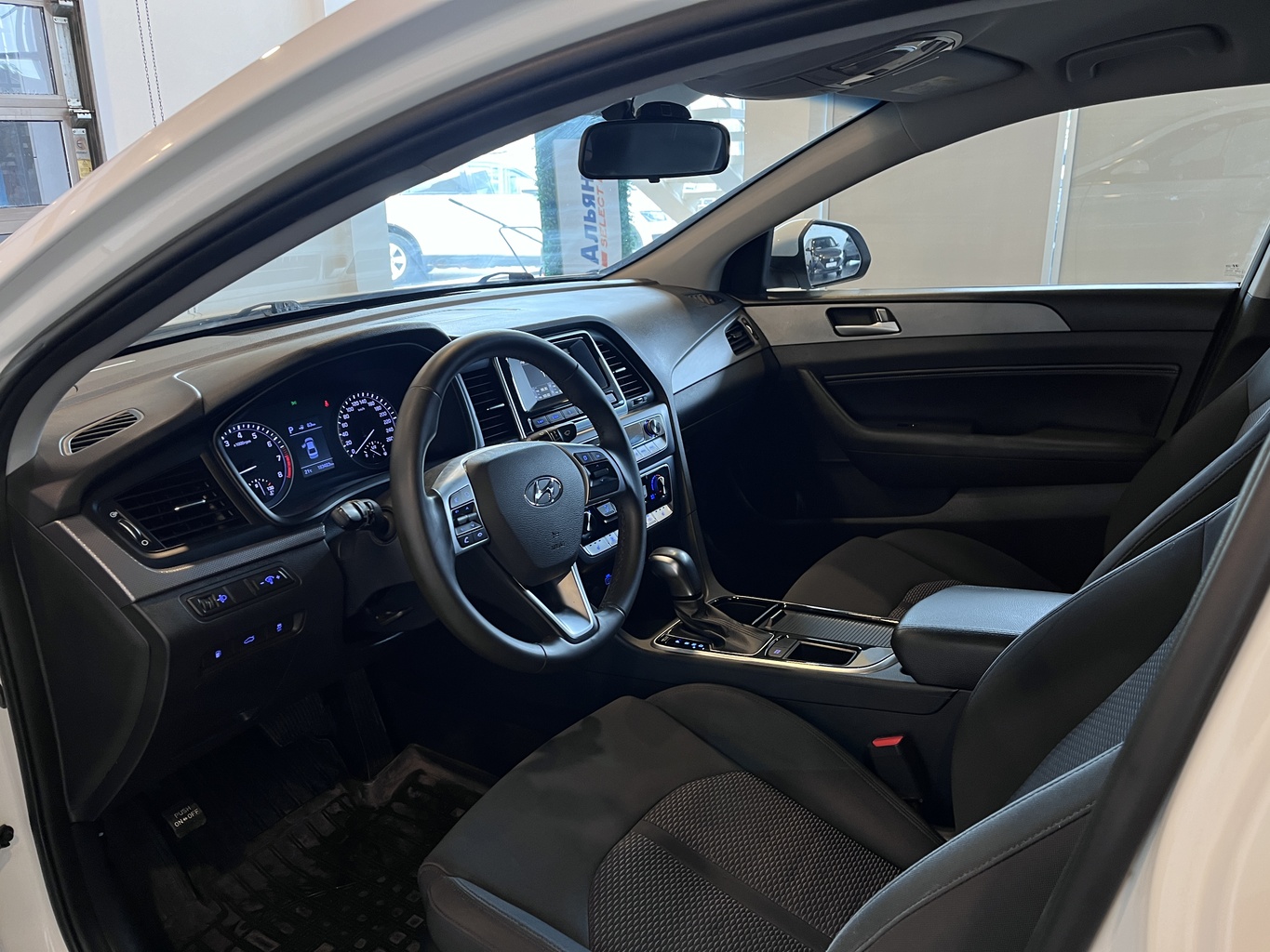 HYUNDAI SONATA