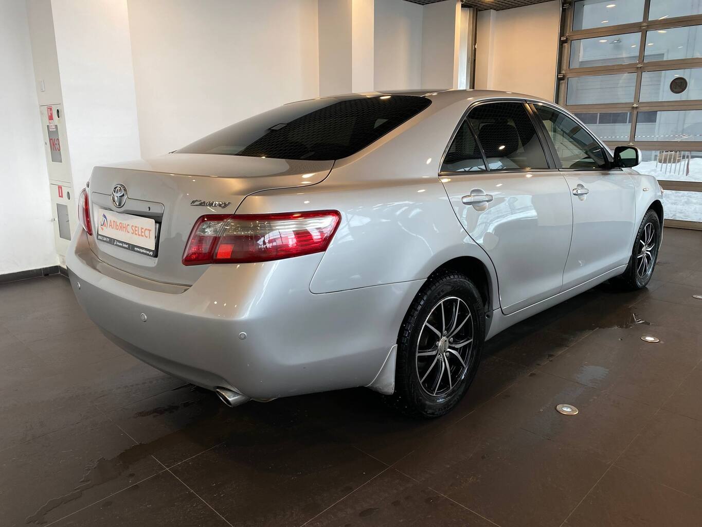 TOYOTA CAMRY