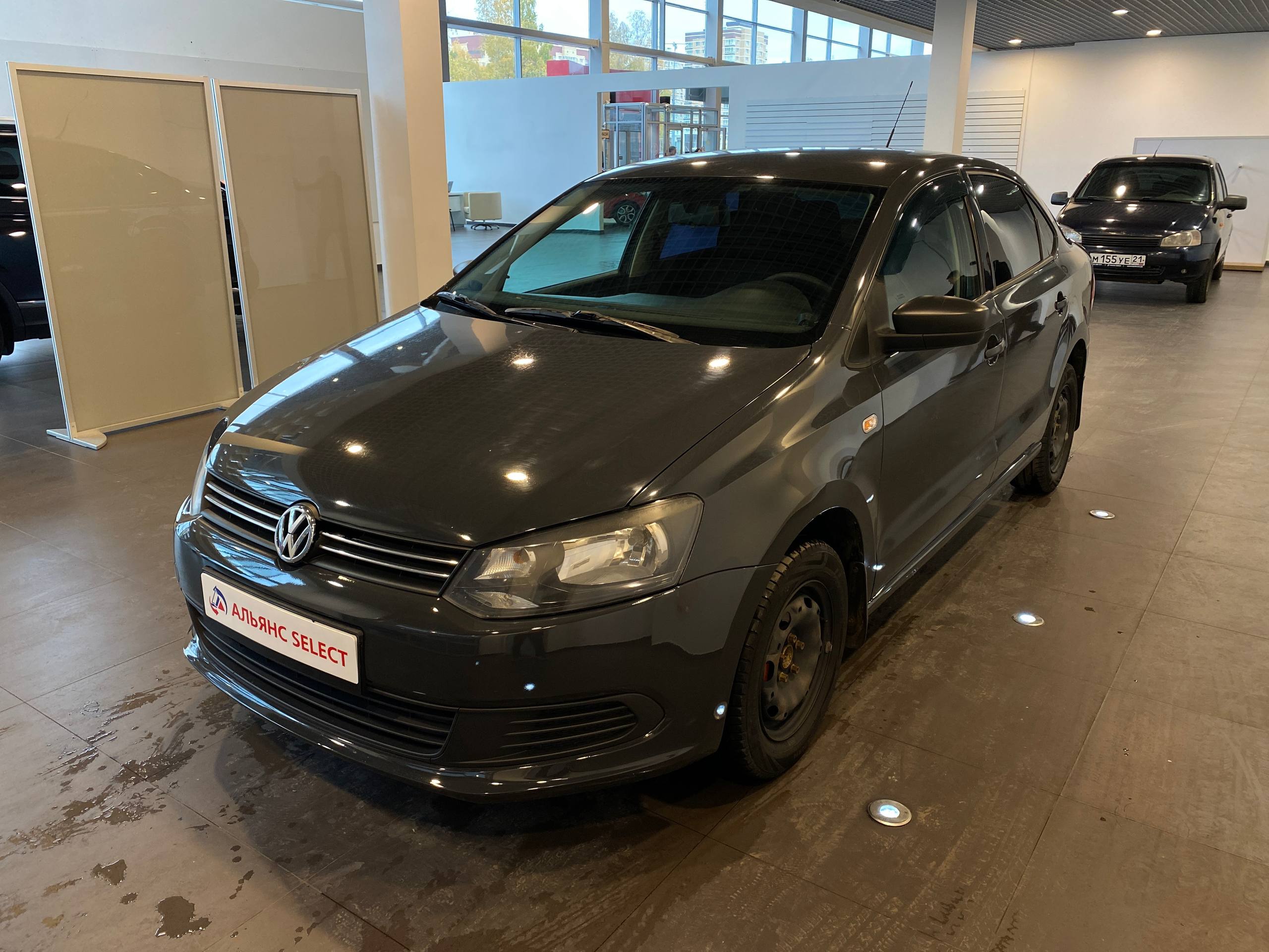 VOLKSWAGEN POLO