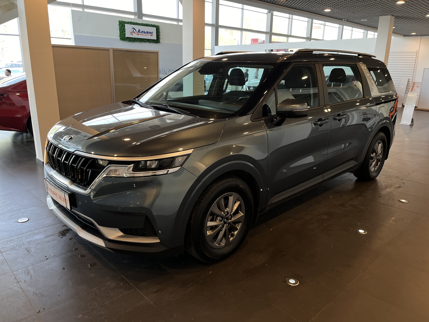 KIA CARNIVAL