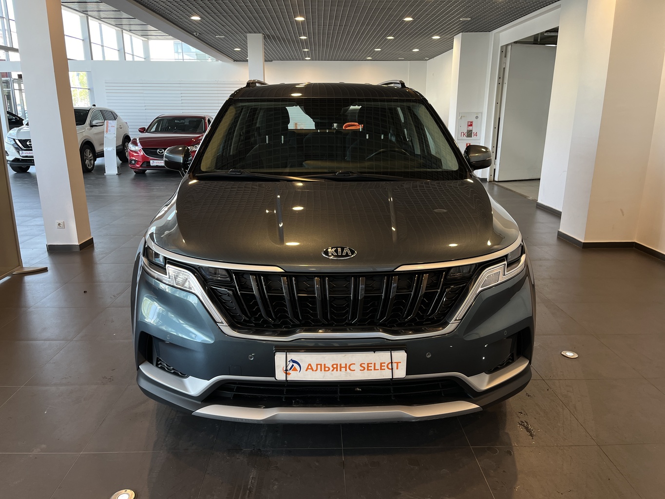 KIA CARNIVAL
