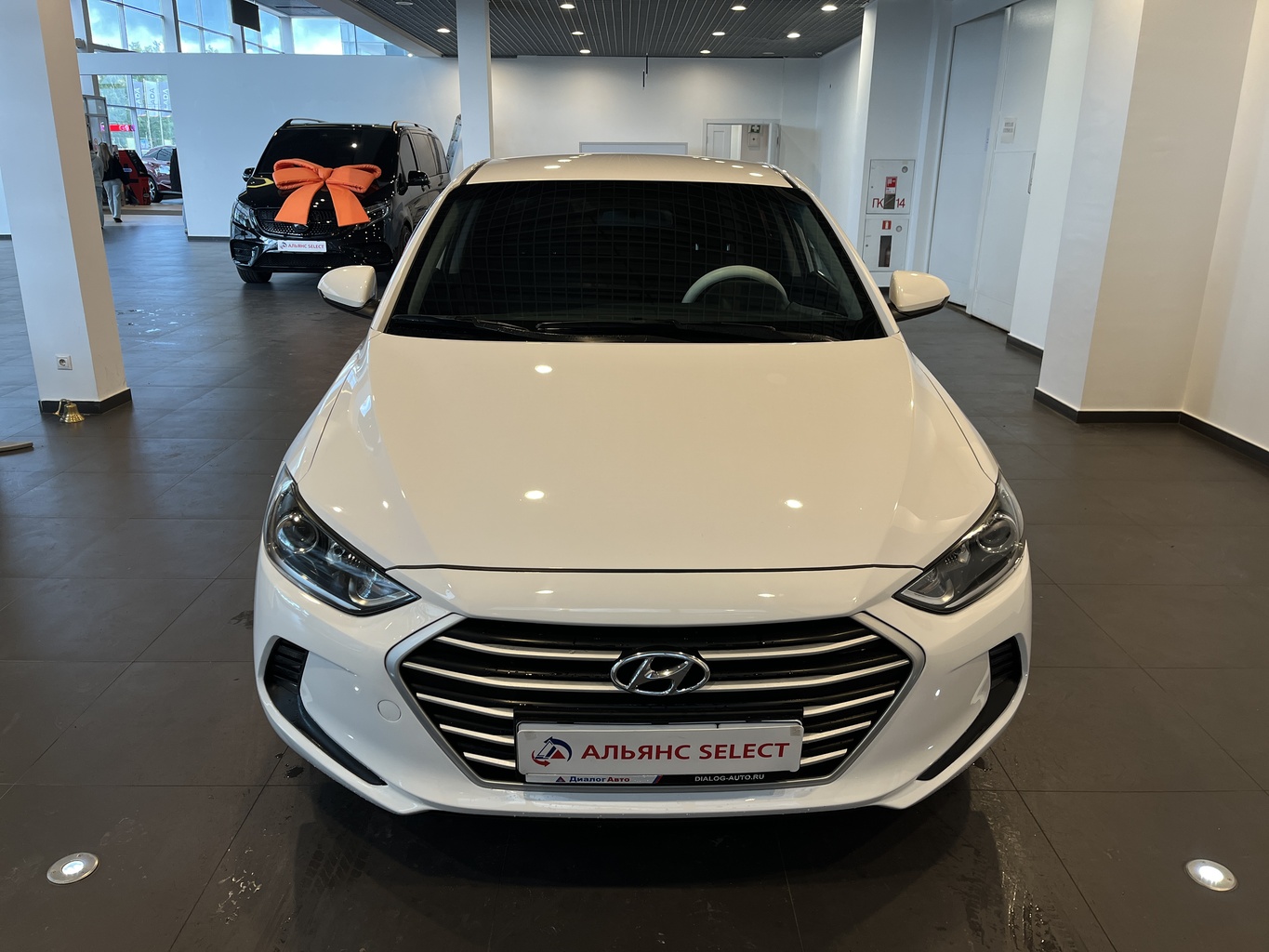 HYUNDAI ELANTRA