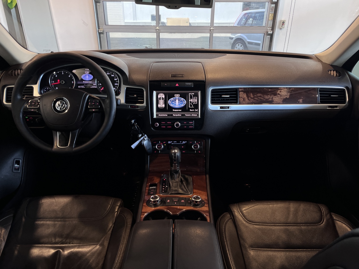 VOLKSWAGEN TOUAREG