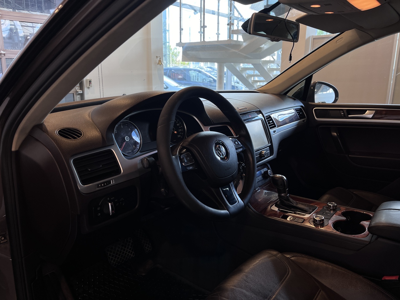 VOLKSWAGEN TOUAREG