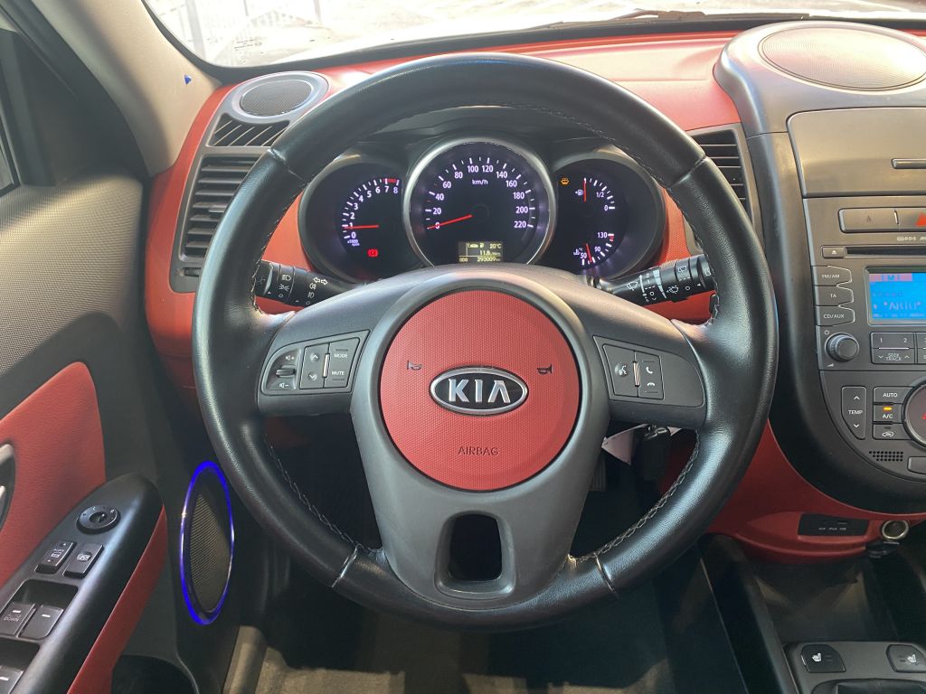 KIA SOUL