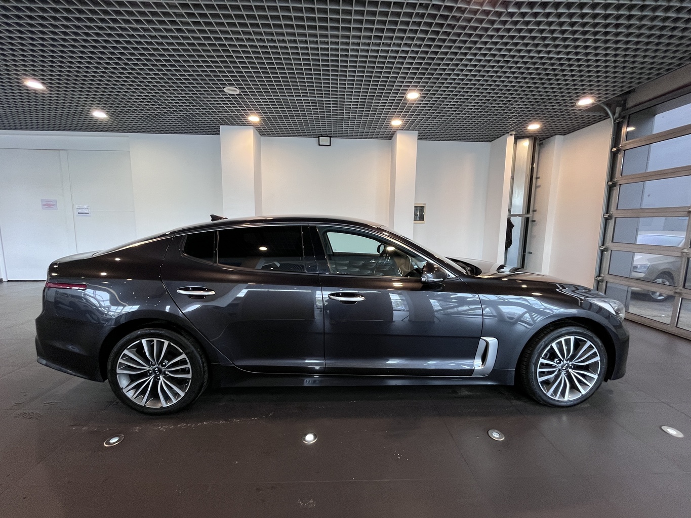 KIA STINGER