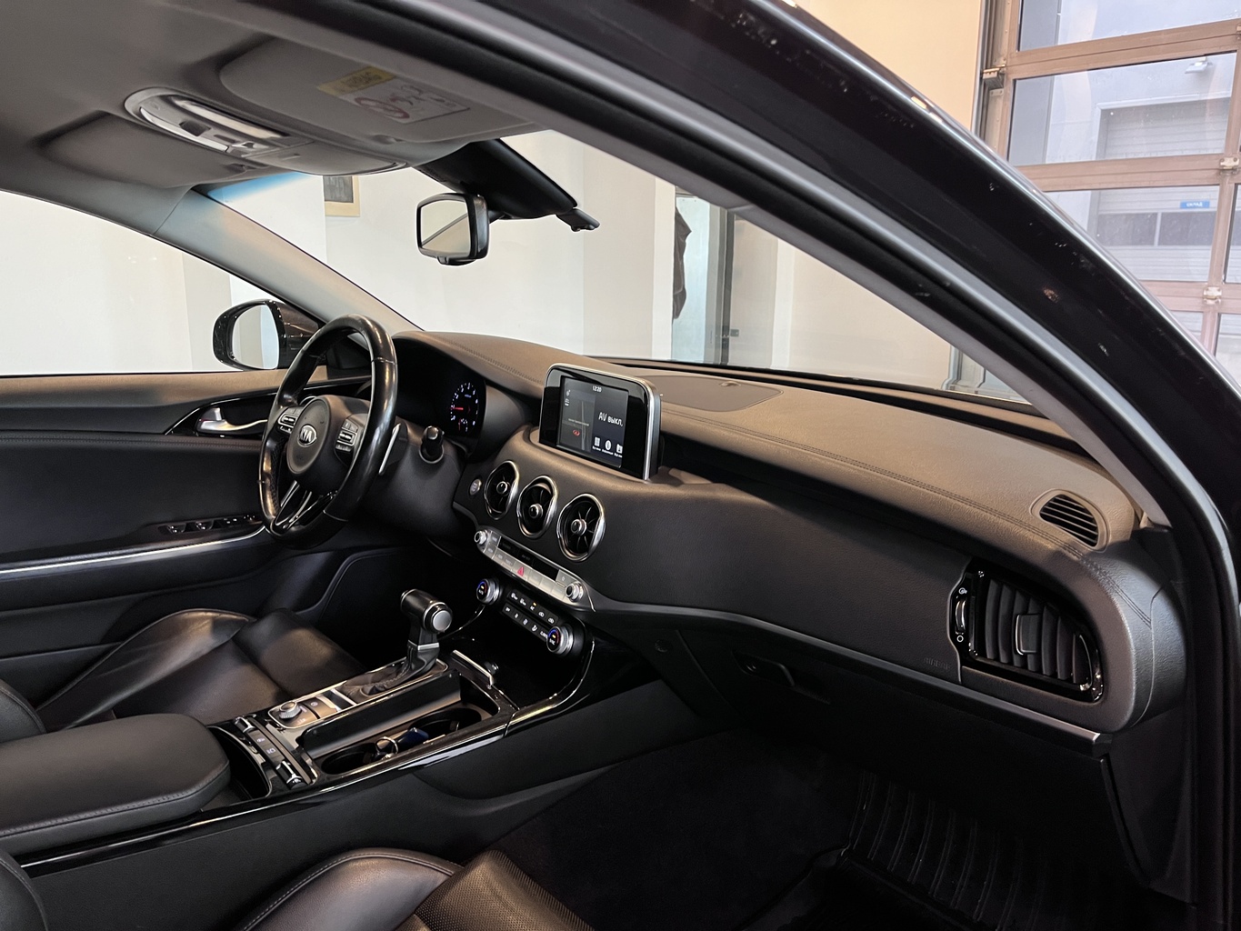 KIA STINGER