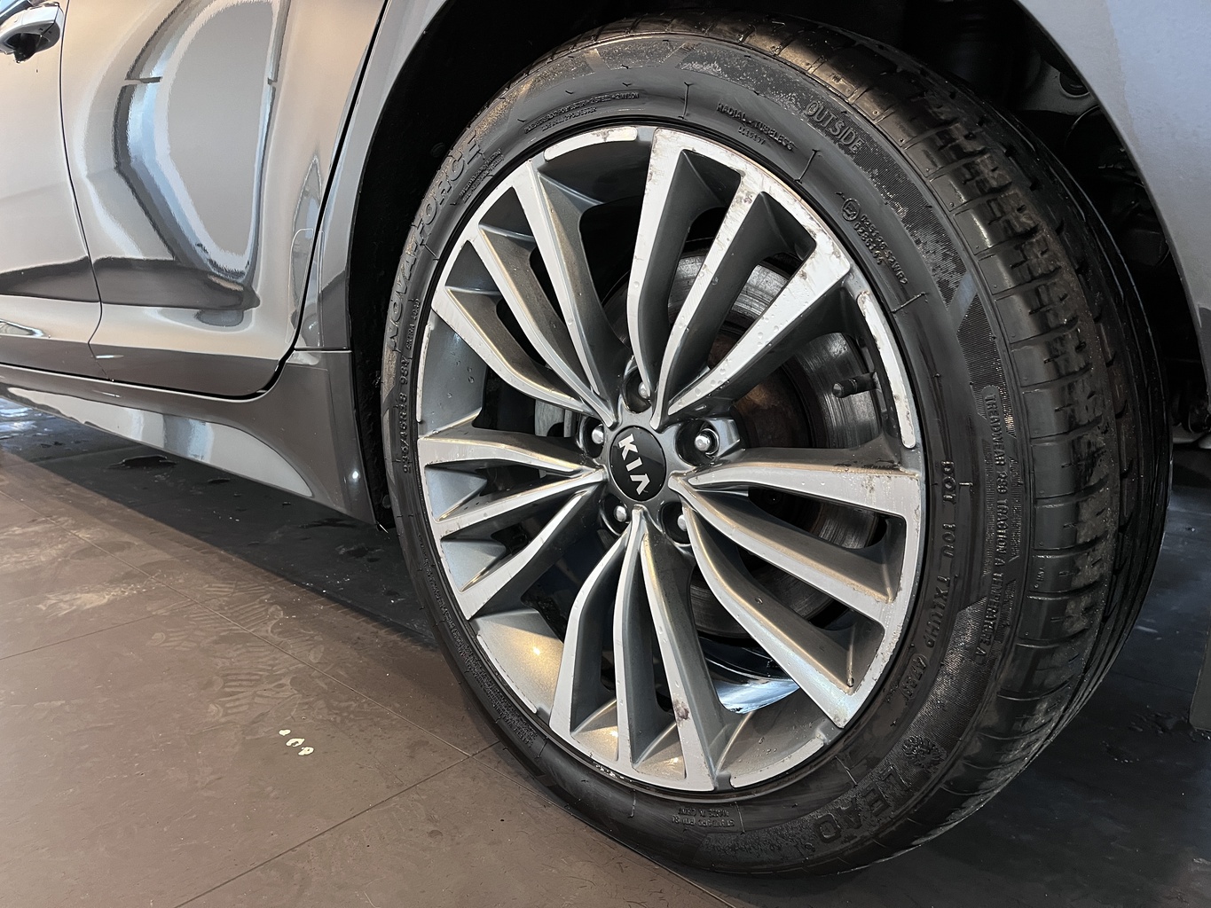 KIA STINGER
