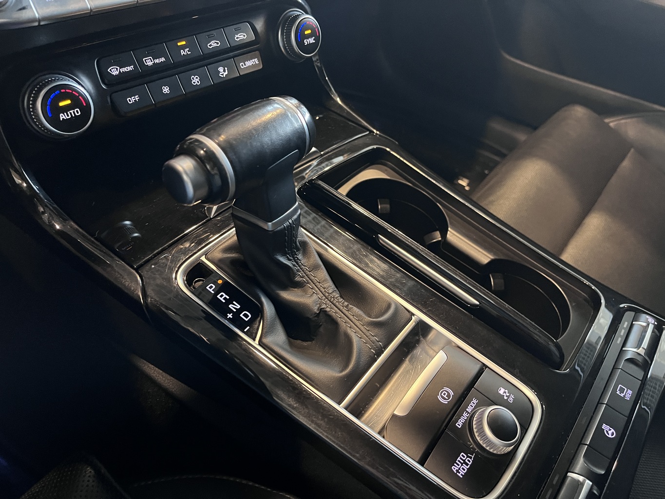 KIA STINGER
